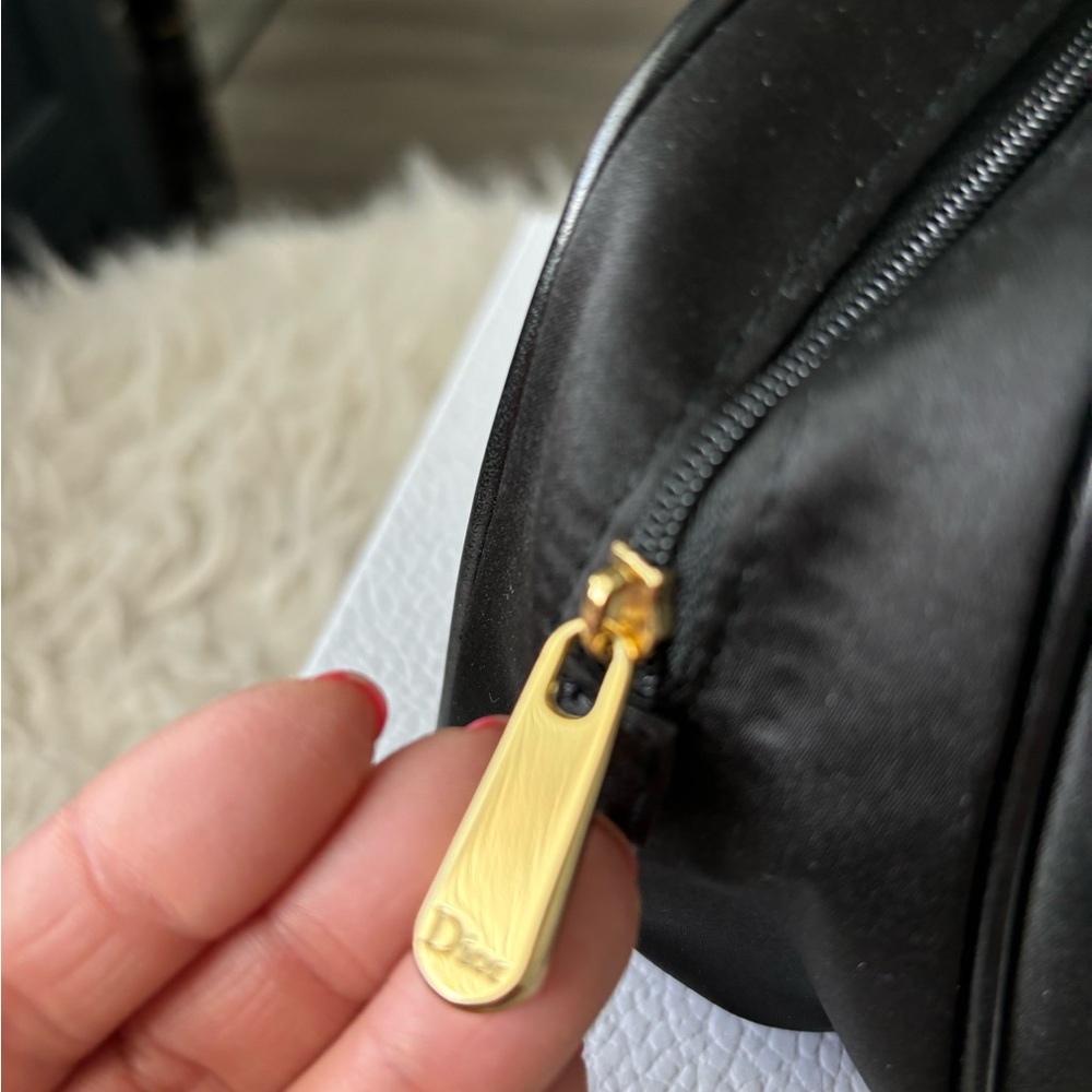 Dior make up bag brand new with Dior box!🔥🔥🔥🔥 - Picture 4 of 8